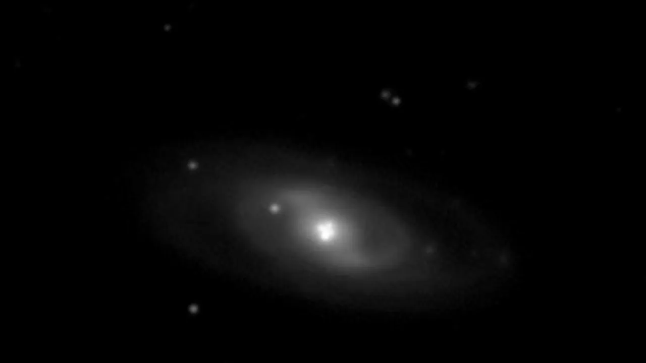 Erupţie gigantică provenind dintr-o gaură neagră, observată în premieră de NASA