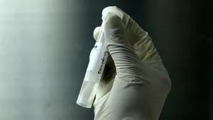 „Nu e răzbunarea naturii, ne-am făcut-o cu mâinile noastre”. Ce spune un om de ştiinţă renumit despre apariţia coronavirusului