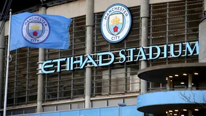 Manchester City organizează o expoziţie caritabilă cu licitaţie de fotografii semnate şi înrămate