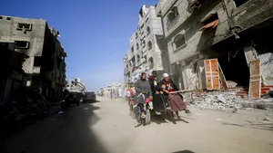 Hezbollah şi Houthi condamnă planurile SUA privind palestinienii