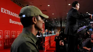 Mazăre renunţă la candidatură şi îl susţine pe Ponta - GALERIE FOTO
