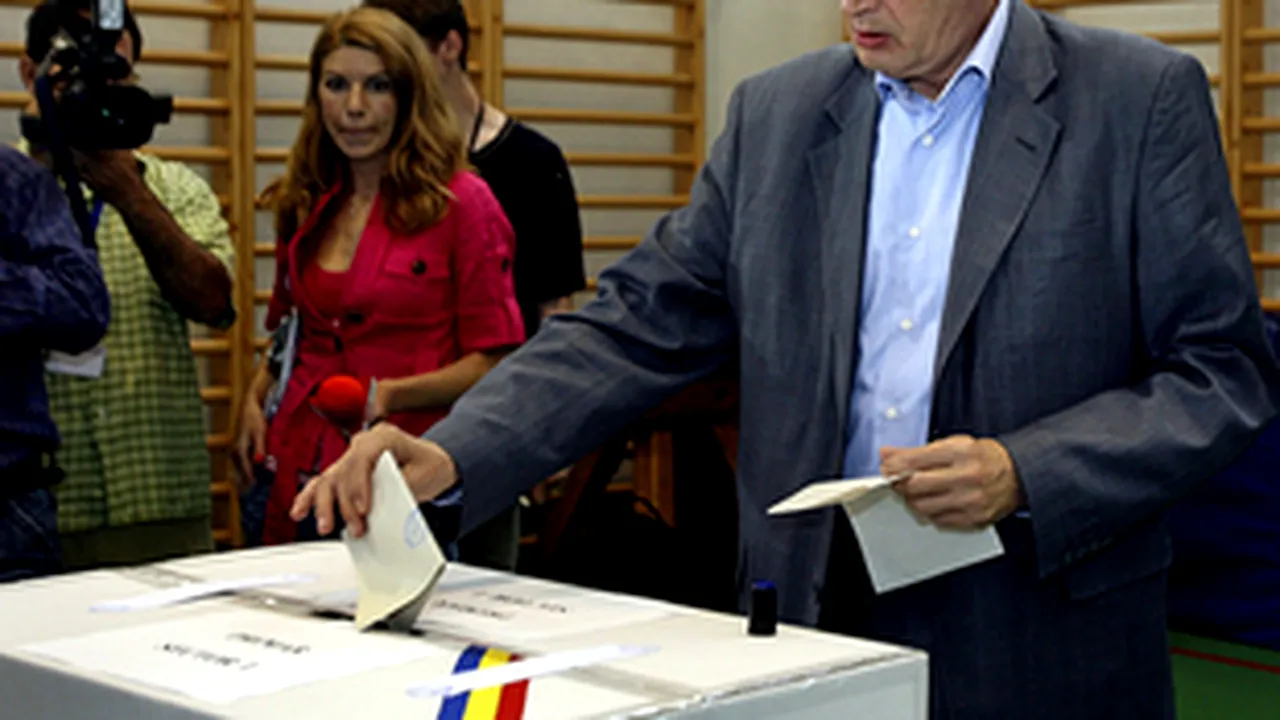 Romania Independent Presidential Candidate Oprescu Says Voted For Change