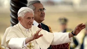 Papa Benedict al XVI-lea speră că mesajele sale vor contribui la pace în Orientul Mijlociu