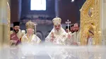Patriarhul Ecumenic Bartolomeu I a ajuns vineri la Bucureşti, la invitaţia Patriarhului Daniel. Va participa la sfințirea picturii Catedralei Naționale