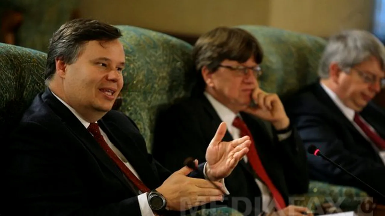 Jeffrey Franks: Suntem mulţumiţi să vedem cooperarea dintre miniştrii care pleacă şi cei care vin