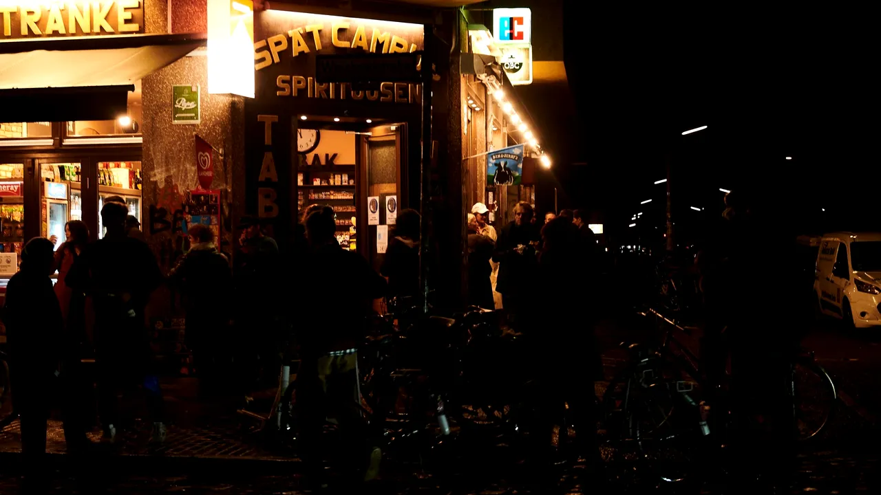 Tribunalul din Berlin anulează restricţiile pe timpul nopţii impuse barurilor si restaurantelor: Nu există dovezi că au contribuit la creşterea ratelor de infectare
