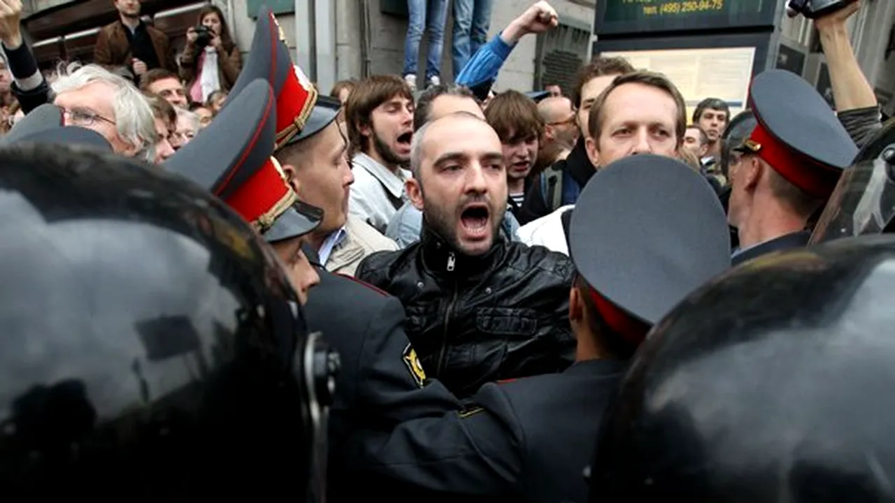 Cel puţin 130 de persoane reţinute în cursul unor manifestaţii din Rusia
