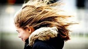 Avertizare cod galben de vânt în şase judeţe din sud-estul ţării