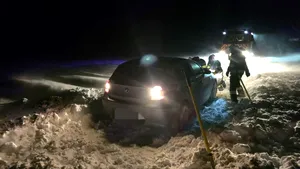 Furtuna a lovit 32 de localități din România. Zece persoane salvate din zăpadă