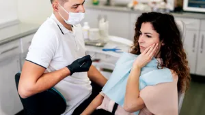 5 obiceiuri nesănătoase care afectează sănătatea orală (P)