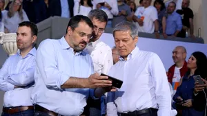 PREZENTUL FĂRĂ PERDEA / Împărţiţi între gofre de Bruxelles, langoşi de Sibiu şi plăcinte de Saschiz, useriştii au pierdut de tot contactul cu realitatea  