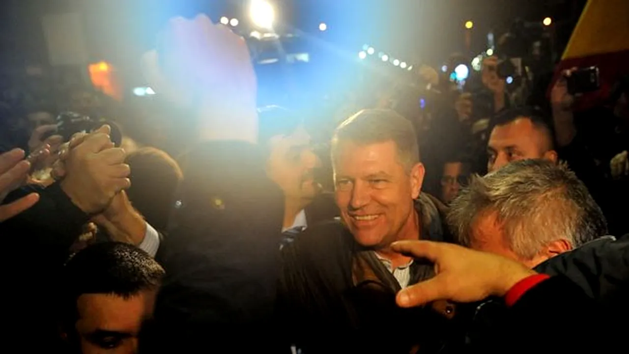 COMENTARIU AFP: Succesul lui Klaus Iohannis, o victorie a democraţiei în România şi în Europa Centrală şi de Est