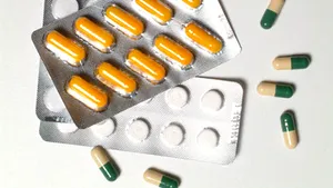 Distribuitorii reiau livrările de medicamente din import