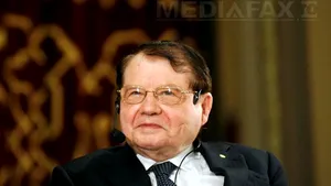 Luc Montagnier, laureat al premiului Nobel pentru Medicină în 2008, a primit placheta Bucureştiului