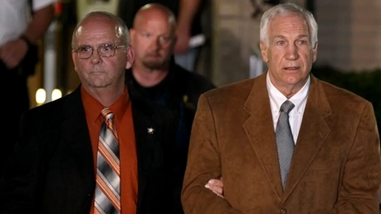 Fost antrenor american, în centrul unui scandal de pedofilie, găsit vinovat la 45 de capete de acuzare