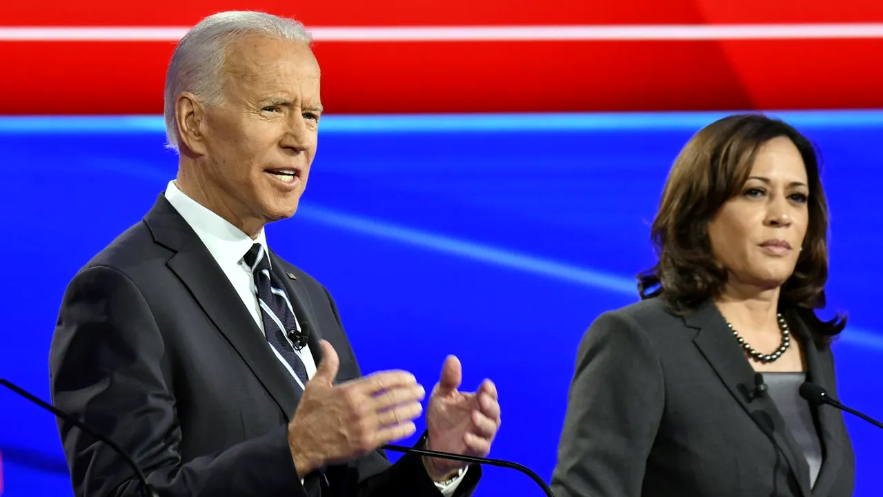 Democraţii insistă că Joe Biden va continua în cursa pentru Casa Albă, dar se mobilizează în culise pentru Kamala Harris