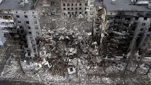 Războiul din Ucraina, ziua 250. Explozii la Kiev. 50 de rachete de croazieră ruseşti au fost lansate luni dimineaţa, 44 au fost doborâte de armata ucraineană / Locuitorii Kievului, îndemnaţi să-şi facă rezerve de apă / Putin recunoaşte că n-a semnat încă decretul de încheiere a mobilizării parţiale