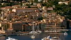 Câţi români merg anual în vacanţă pe Coasta de Azur. Suma cheltuită de aceştia în locaţia de lux