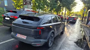 Probe: Dacia Striker, surprinsă pe străzile din Capitală