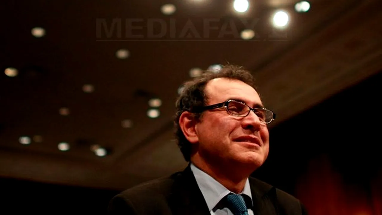 Roubini: Statele europene trebuie să suplimenteze mecanismul destinat susţinerii zonei euro