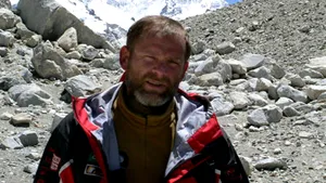 Alpiniştii David Neacşu şi Tulit Zsombor vor participa la o expediţie românească în Antarctica
