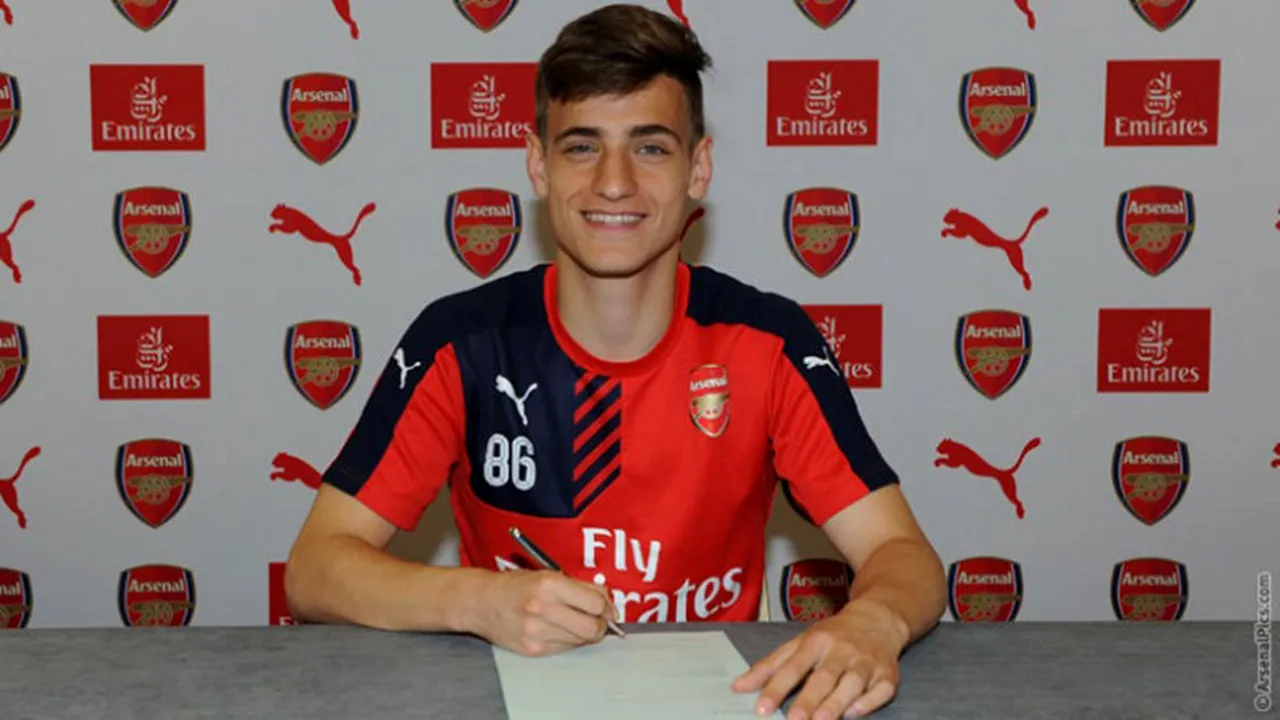 Vlad Dragomir, Arsenal Londra: Întotdeauna îl urmăresc pe Mesut Ozil, mă imaginez în locul lui - VIDEO 