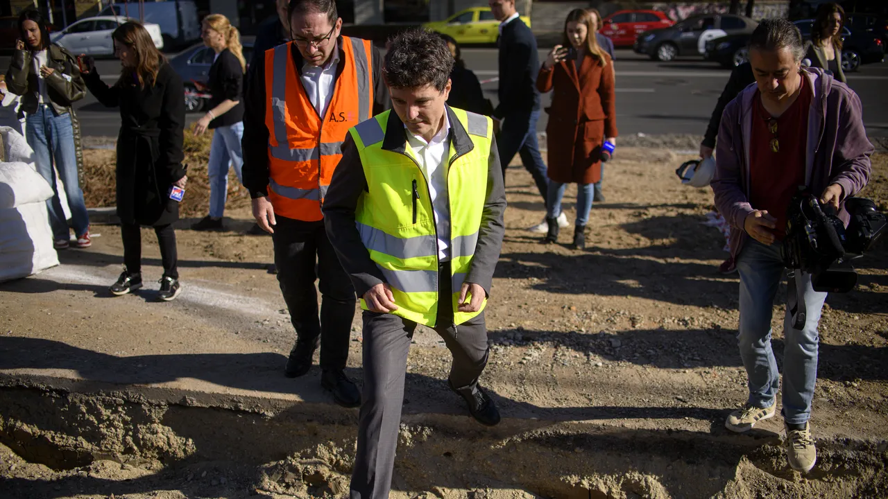 Nicuşor Dan: Anul acesta, am investit în reparaţia trotuarelor din Capitală aprox. 34 de mil. de lei