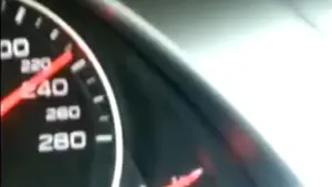 Cluj: Anchetă în cazul unui tânăr care s-a filmat conducând cu 250 km pe autostrada Transilvania