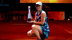 Numărul 1 mondial Iga Swiatek se retrage de la Madrid din cauza unei accidentări la umăr