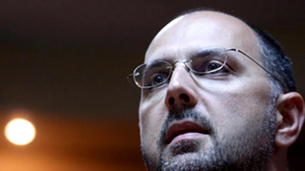 Romania’s Ethnic Hungarian Presidential Candidate Voted To Reform Over-Centralized State