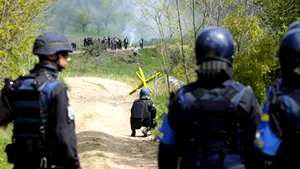 Poliţia din Kosovo a dispersat un protest al veteranilor de război cu spray iritant 