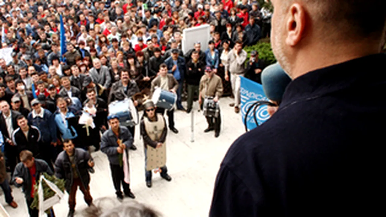 Over 7,000 Unionists Rally Thursday In Bucharest Demanding Job Security