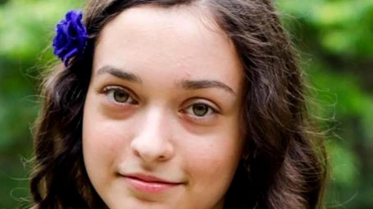 IULIA IONESCU, adolescenta dispărută, a fost GĂSITĂ. Ea este în drum spre Bucureşti, în custodia Poliţiei Române