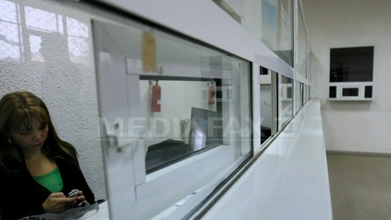 În toate judeţele Moldovei angajaţii din instituţii şi autorităţi publice locale sunt în grevă