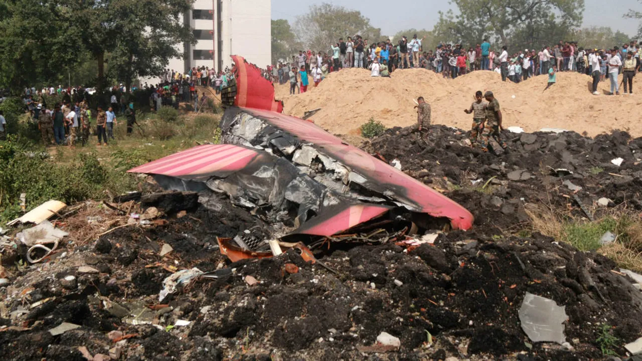 Cauza cea mai probabilă a accidentului aviatic din India. Ce spun experții din aviația românească?