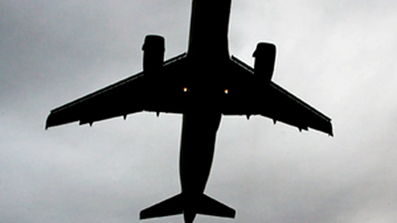 Aterizare de urgenţă a unui avion în Iran, din cauza unui incendiu la motor