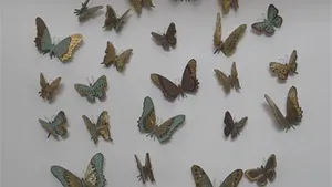 Modă şi materiale primordiale, într-o expoziţie a unui artist român, vernisată la Berlin - GALERIE FOTO