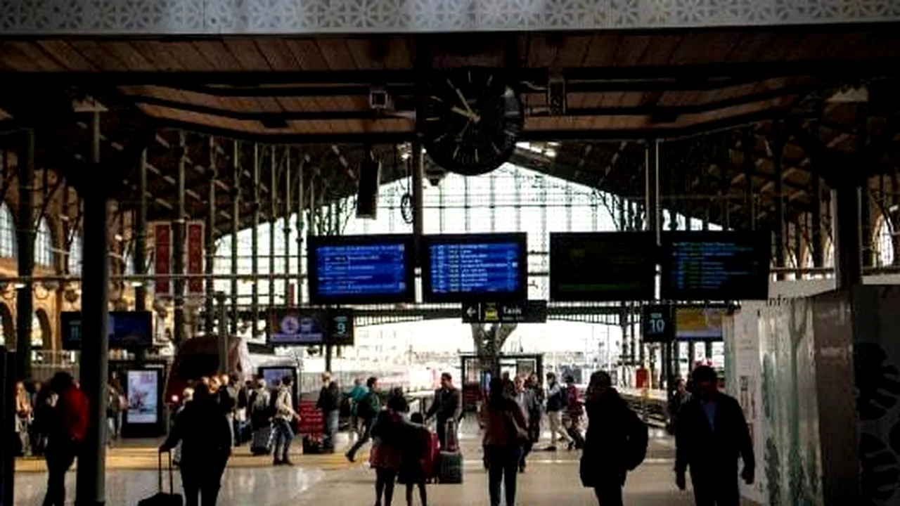 Atac cu cuţitul în gara centrală din Paris. Mai multe persoane au fost rănite