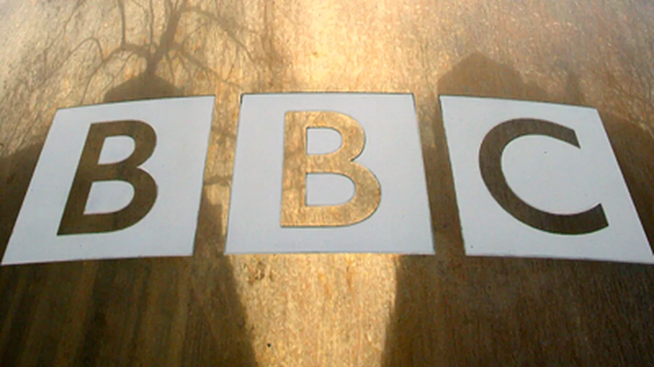 BBC suspendă bonusurile pentru principalii 10 membri ai conducerii sale