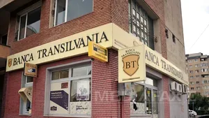 JAF la o filială bancară din Braşov. O cutie de valori cu peste 200.000 de lei a fost furată. Reprezentanţii băncii susţin că suma este asigurată