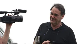 Oliver Stone trece la comedie, cu un film despre George W. Bush