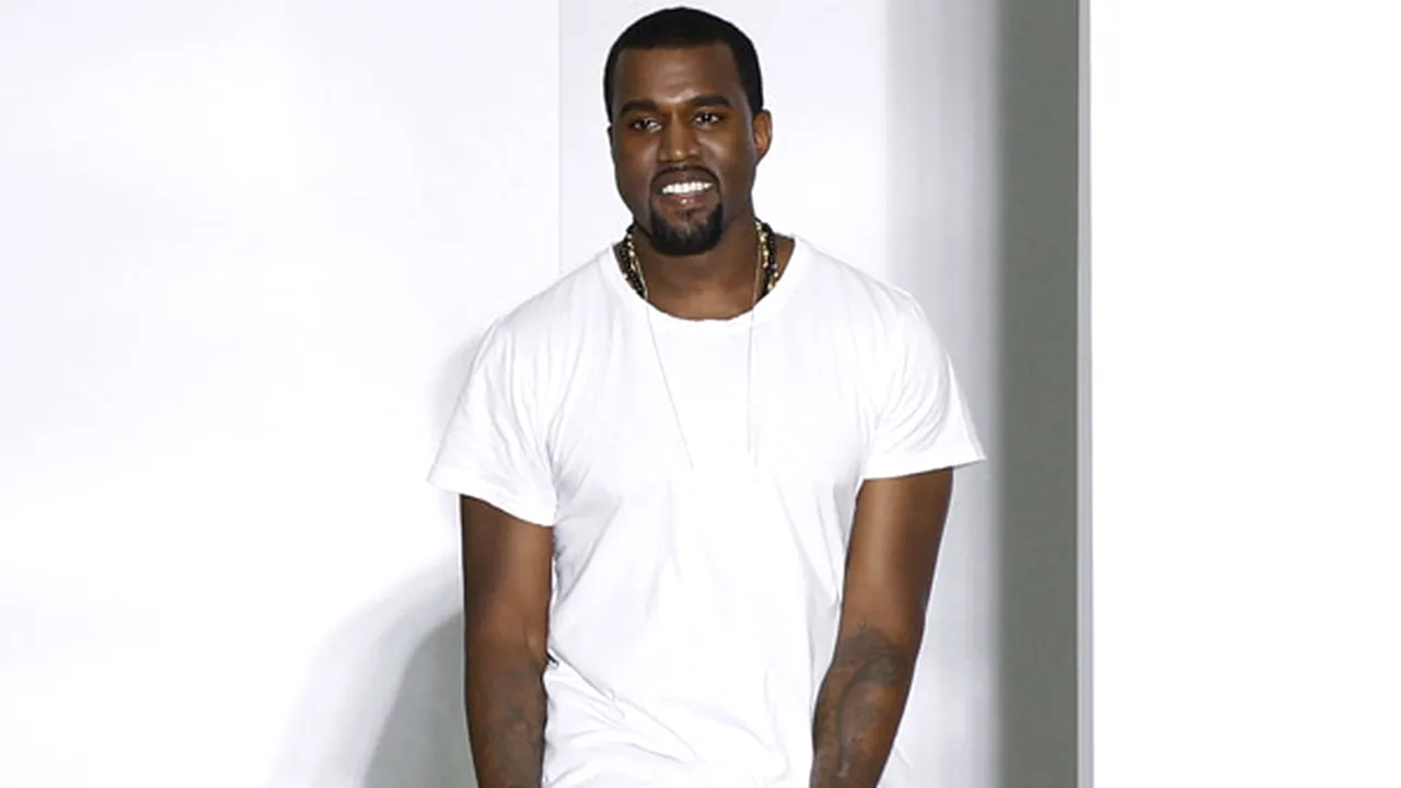 Kanye West şi-a prezentat prima sa colecţie de modă, la Paris