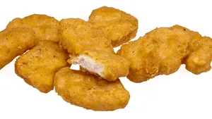 Despăgubire de 800.000 de dolari pentru o fată care s-a opărit cu un produs fast-food