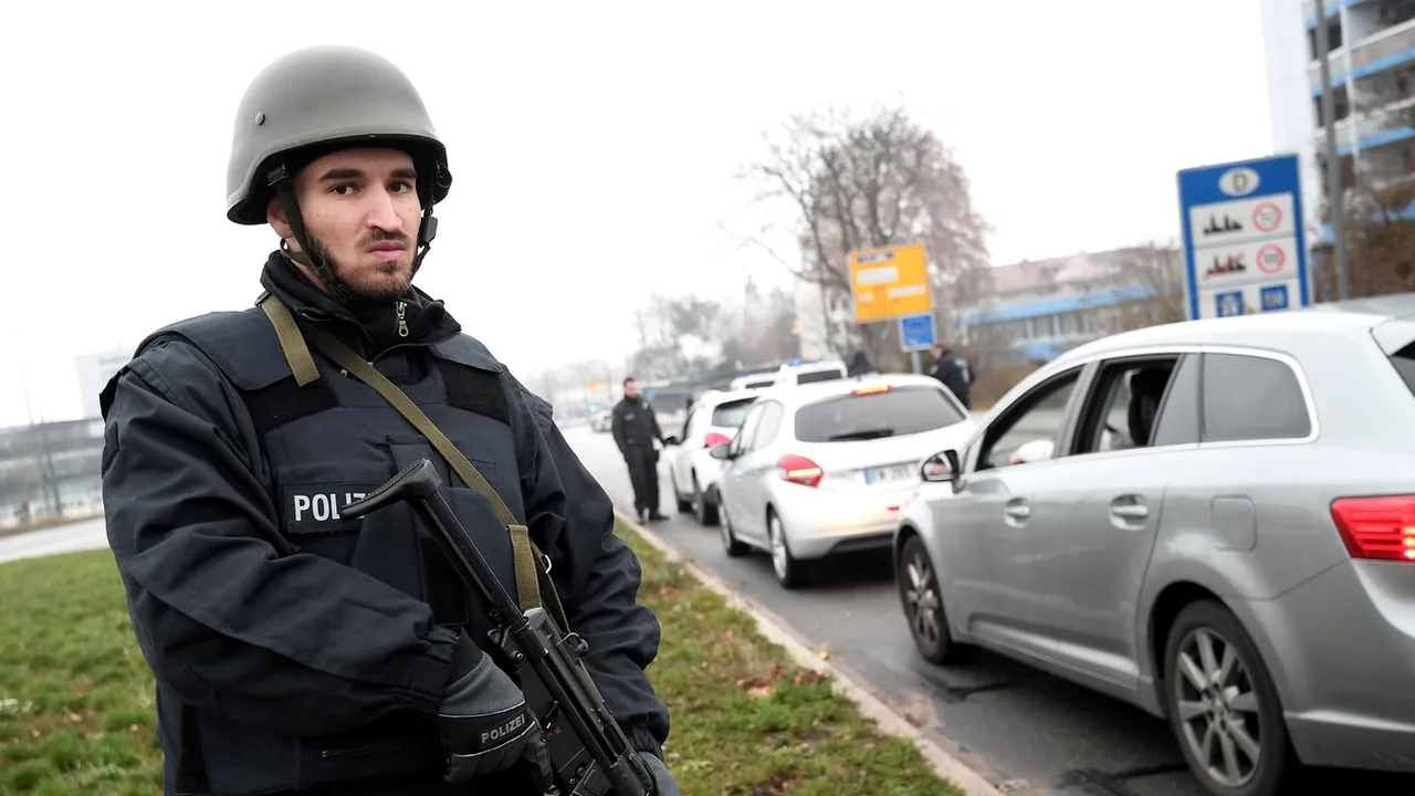Atac mortal în Franţa: doi oameni ucişi şi şapte răniţi. Autorităţile iau în considerare ipoteza terorismului