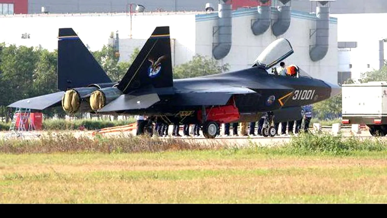 China vinde Pakistanului aeronave din generaţia a 5-a, cu amprentă radar redusă