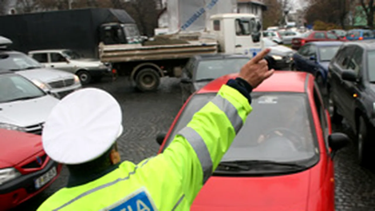 Poliţia suplimentează numărul radarelor şi al poliţiştilor scoşi în stradă