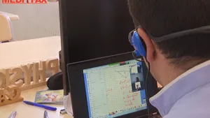 Madrid limitează folosirea calculatoarelor şi tabletelor în şcolile primare la două ore pe săptămână