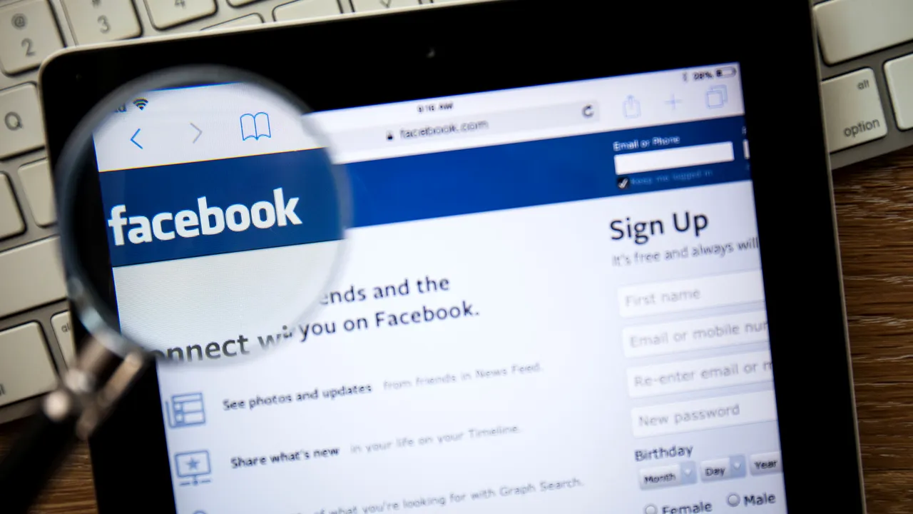 Decizia subită a Facebook, cu câteva ore înainte de ALEGERILE din SUA 2018. Ce s-a întâmplat cu mai mute conturi suspectate de legături cu „entităţi” străine