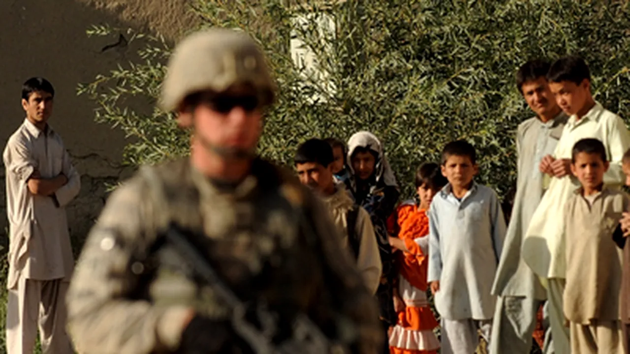 SUA vrea concentrarea militarilor în zonele intens populate din Afganistan