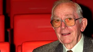 Lewis Gilbert, regizorul a trei filme James Bond, a murit în somn